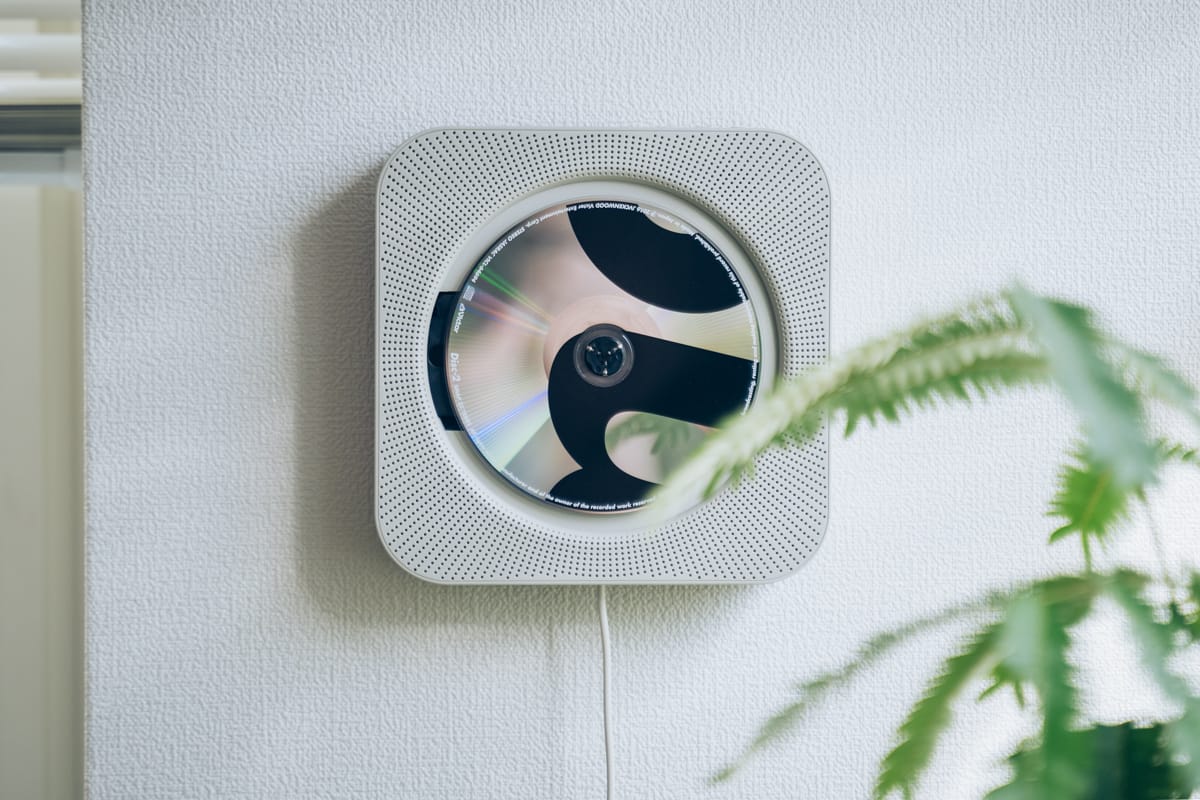 無印良品の傑作「壁掛式CDプレーヤー」を導入した話。家に眠っているCD