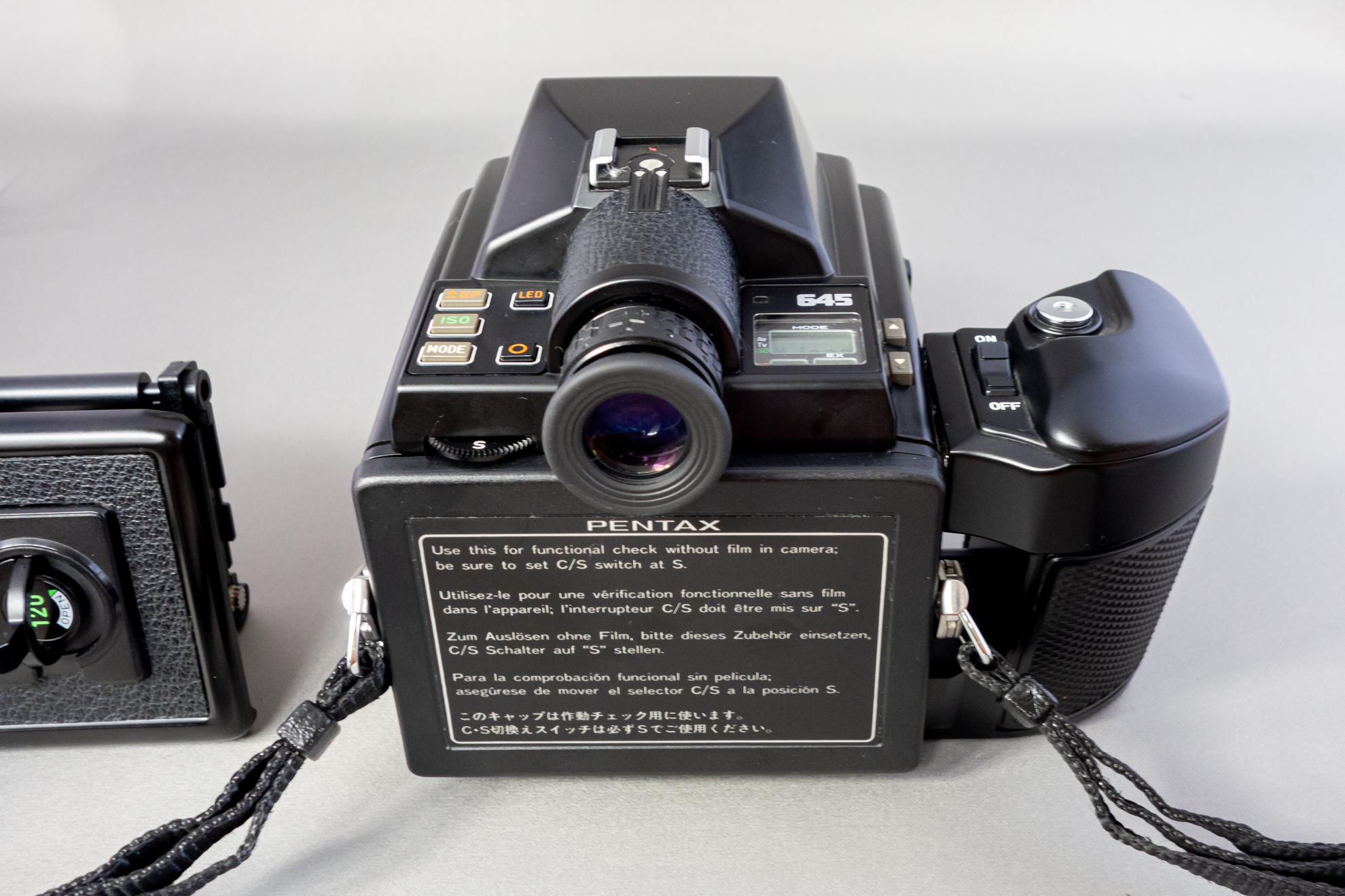 PENTAX 645 ◇レビュー 外観編◇ | デジタル試しうち