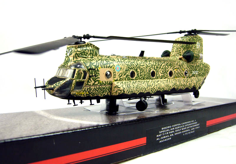 Corgi AA34209 Boeing-Vertol Chinook HC.1, 'Special Air - Hattons