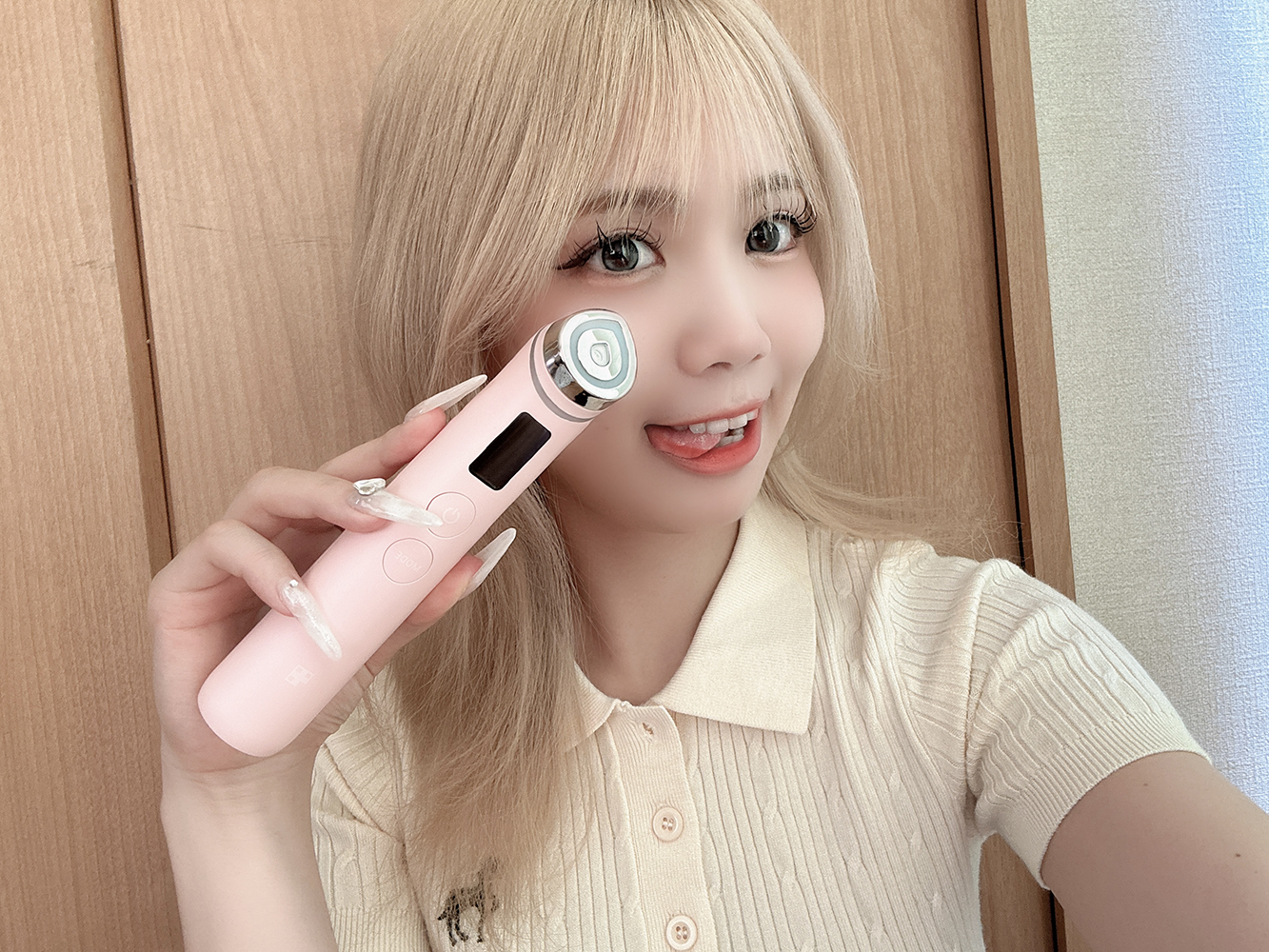 Soalaの「愛用品」は？「美顔器は毎日、使ってますね」｜DI:GA ONLINE