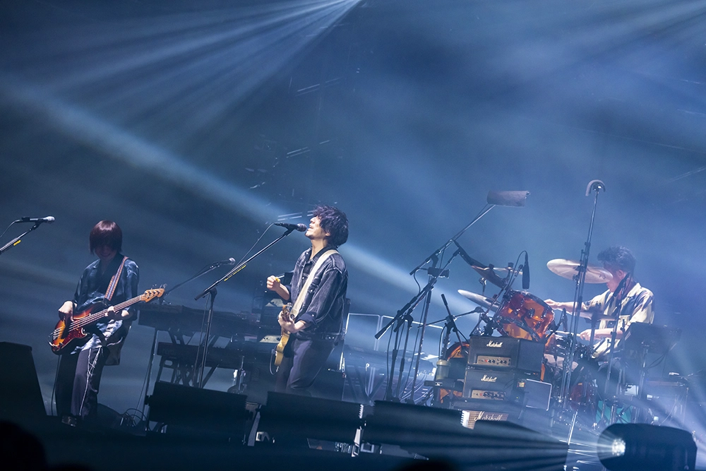 back number、前代未聞の対バン相手は「清水依与吏」、ツアー史上最強