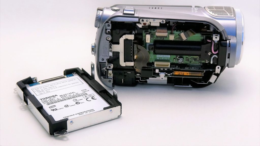 電源が入らないビデオカメラからデータ取り出し HDC-HS9 Panasonic