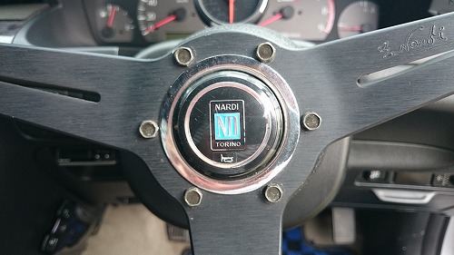 ナルディクラシック（NARDI CLASSIC）のホーンボタンが戻らない