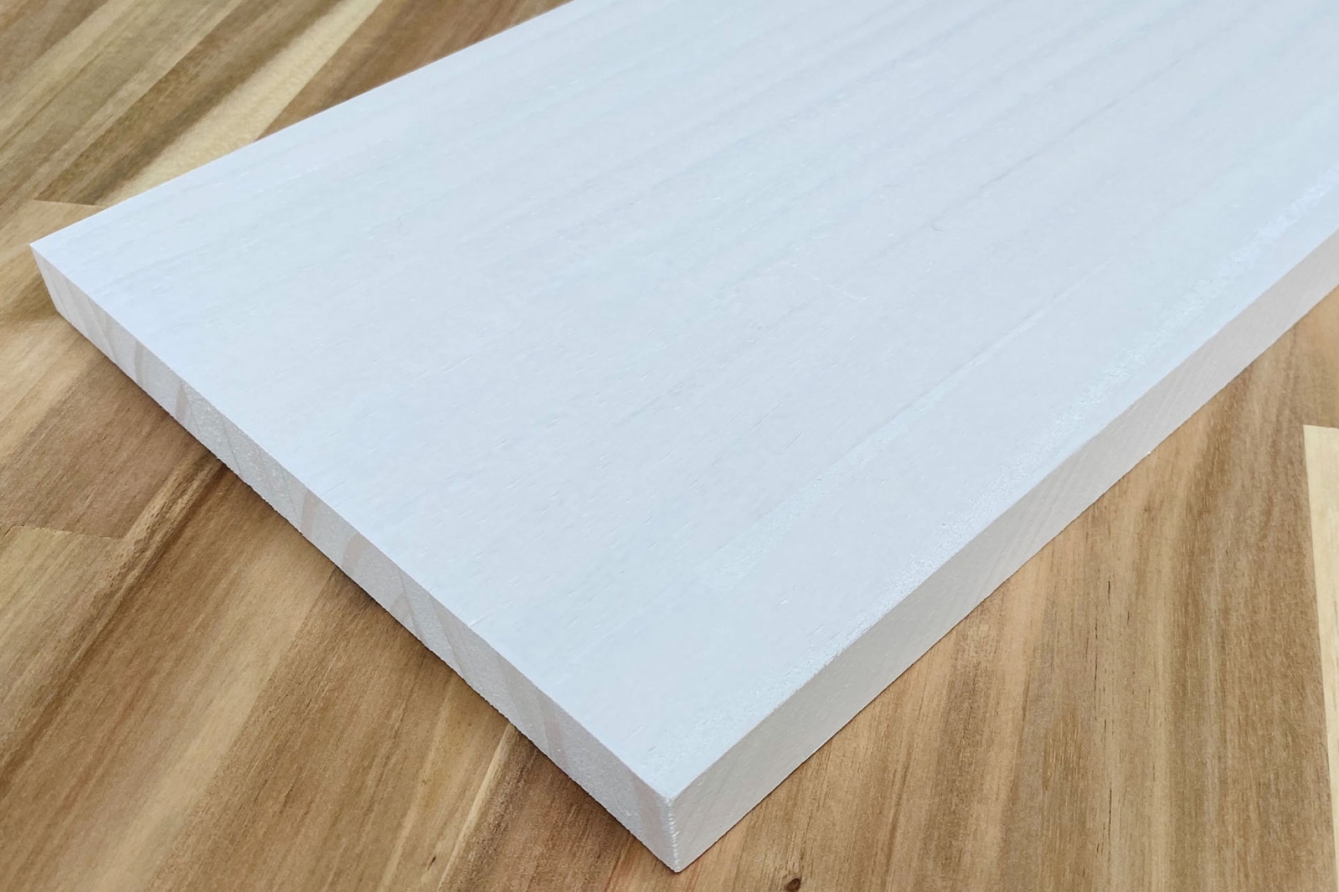 ホワイト塗装済み パイン集成材 厚み15mm幅1200mm奥行50mm｜IPC DIYLab