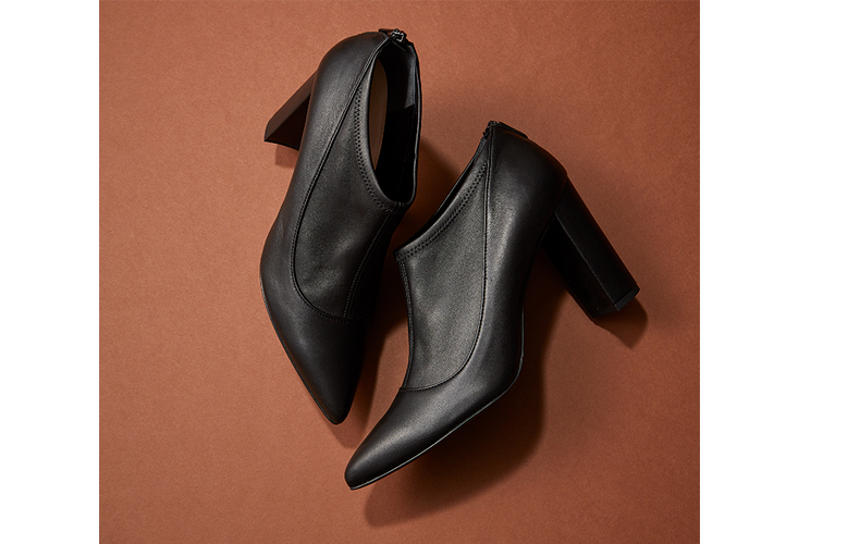 日本女性の足を知り尽くした「銀座かねまつ」の黒ブーツ。人気2位は撥