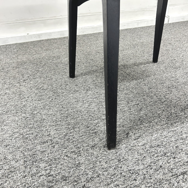 BoConcept ダイニングチェア Lausanne アイボリー系 ブラック系