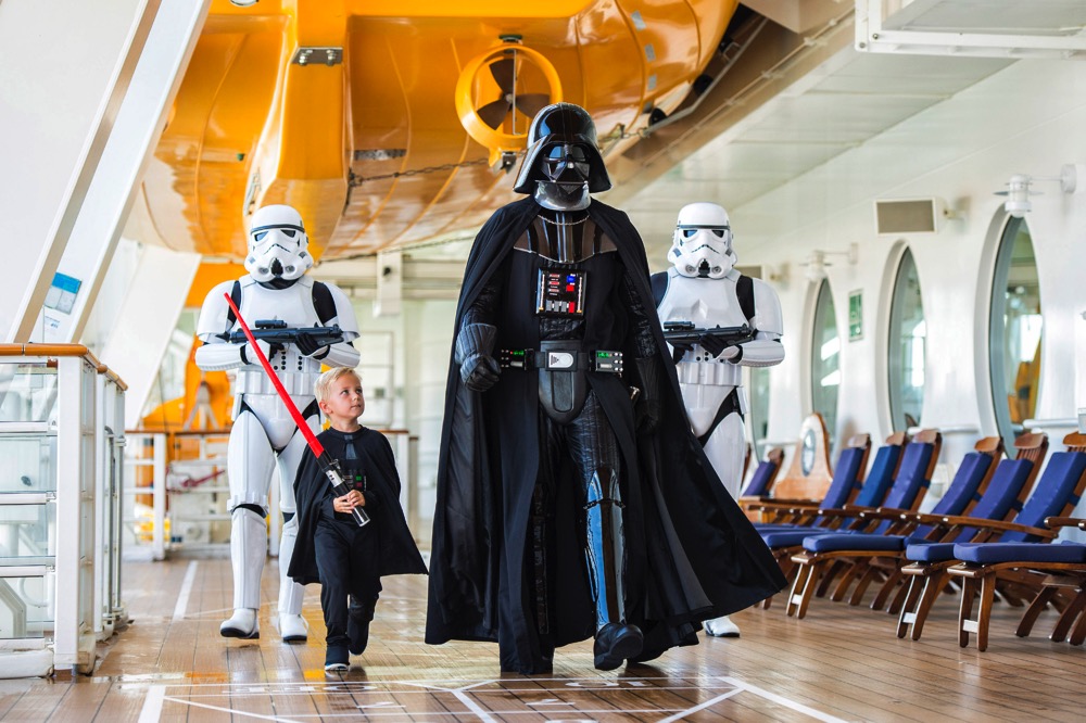 さあフォースの海へ ディズニー・クルーズライン「Star Wars Day at
