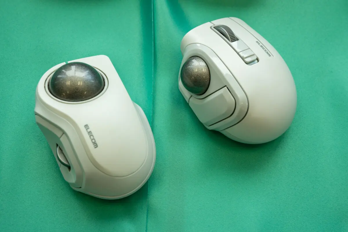 エレコム、トラックボールマウスの新モデル「HUGE PLUS」「bitra」計3