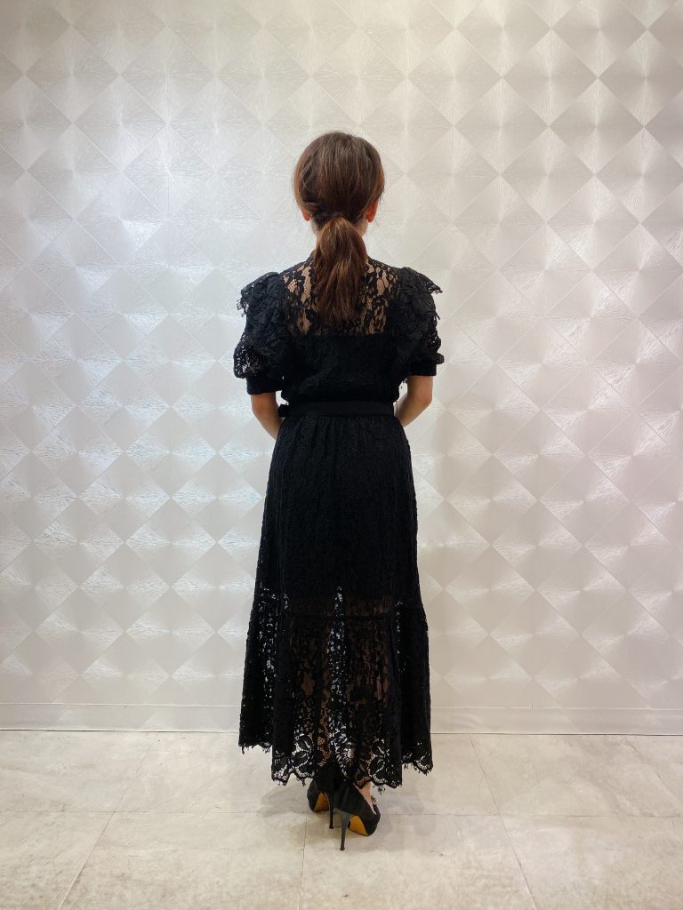 Self-portrait セルフポートレート アルゴドンブラック半袖ドレス