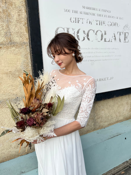 ボートネック 刺繍レース 袖付きドレス（W50）