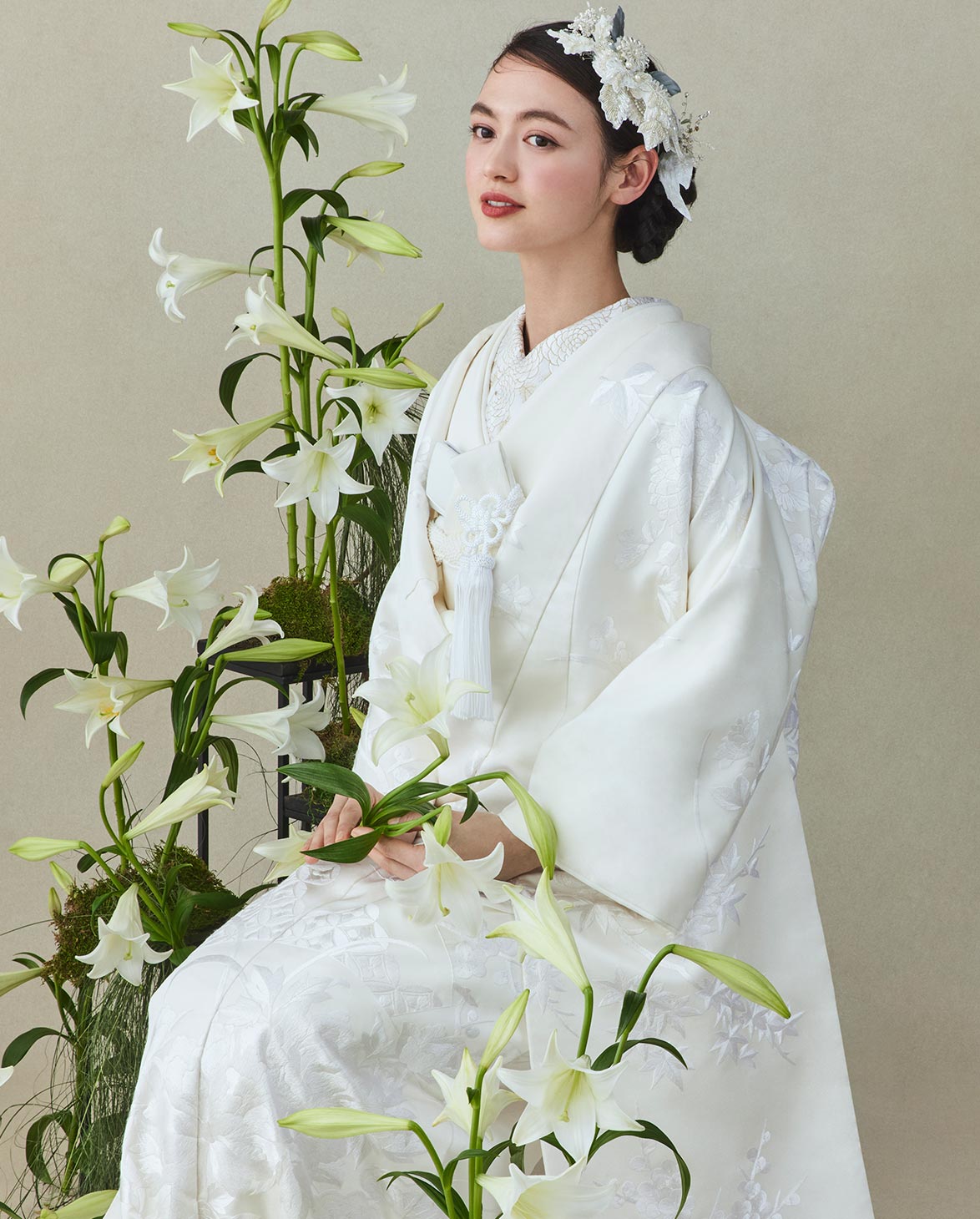 手刺繍 瑞花扇 | ブライド | TAKAMI BRIDAL | ウエディングドレス