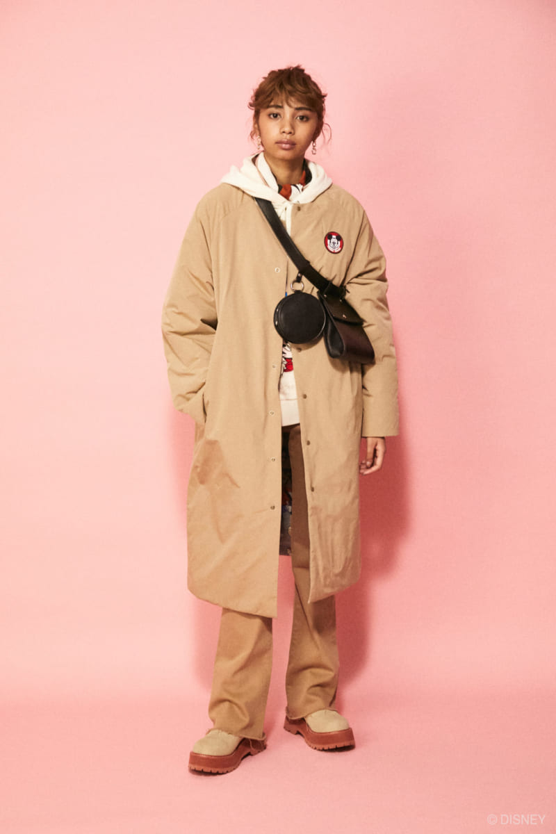 ミッキーフェイスを散りばめたエコファージャケットも！マウジー