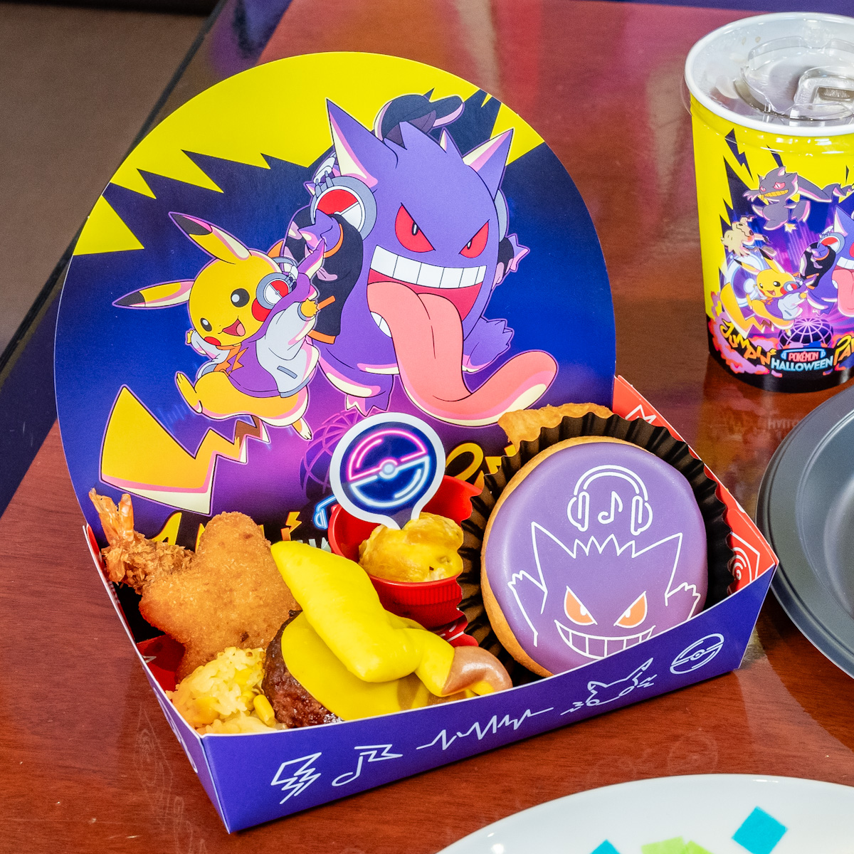 DJピカチュウ・ゲンガーたちポケモンがハロウィーンメニューに