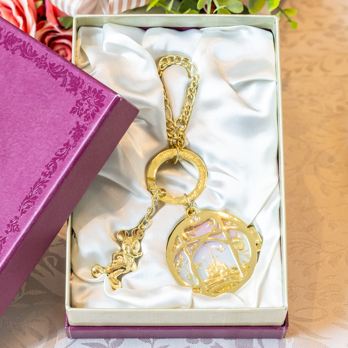 スペシャルアートフレームとキーホルダー！東京ディズニーシー