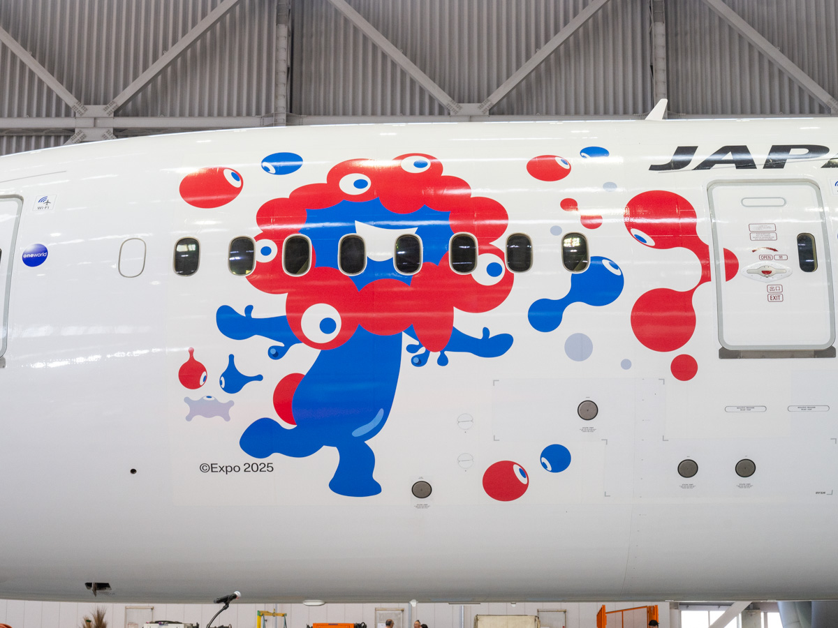 大阪・関西万博開催記念！「JAL ミャクミャクJET」2号機