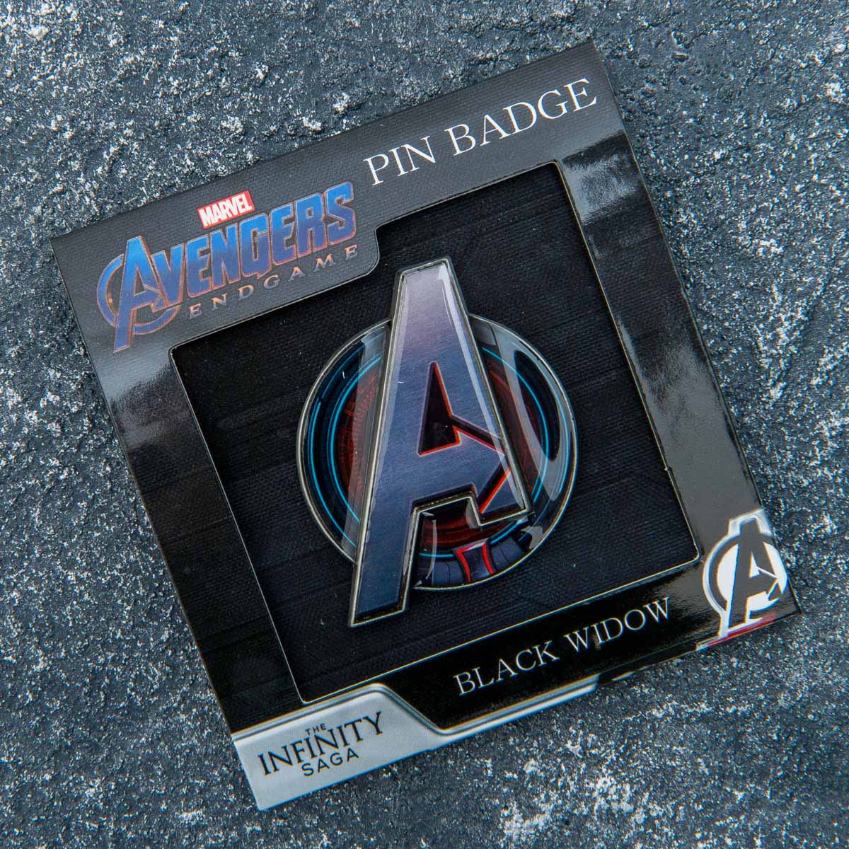 歴代アベンジャーズのエンブレムアート！インロック「マーベル」グッズ