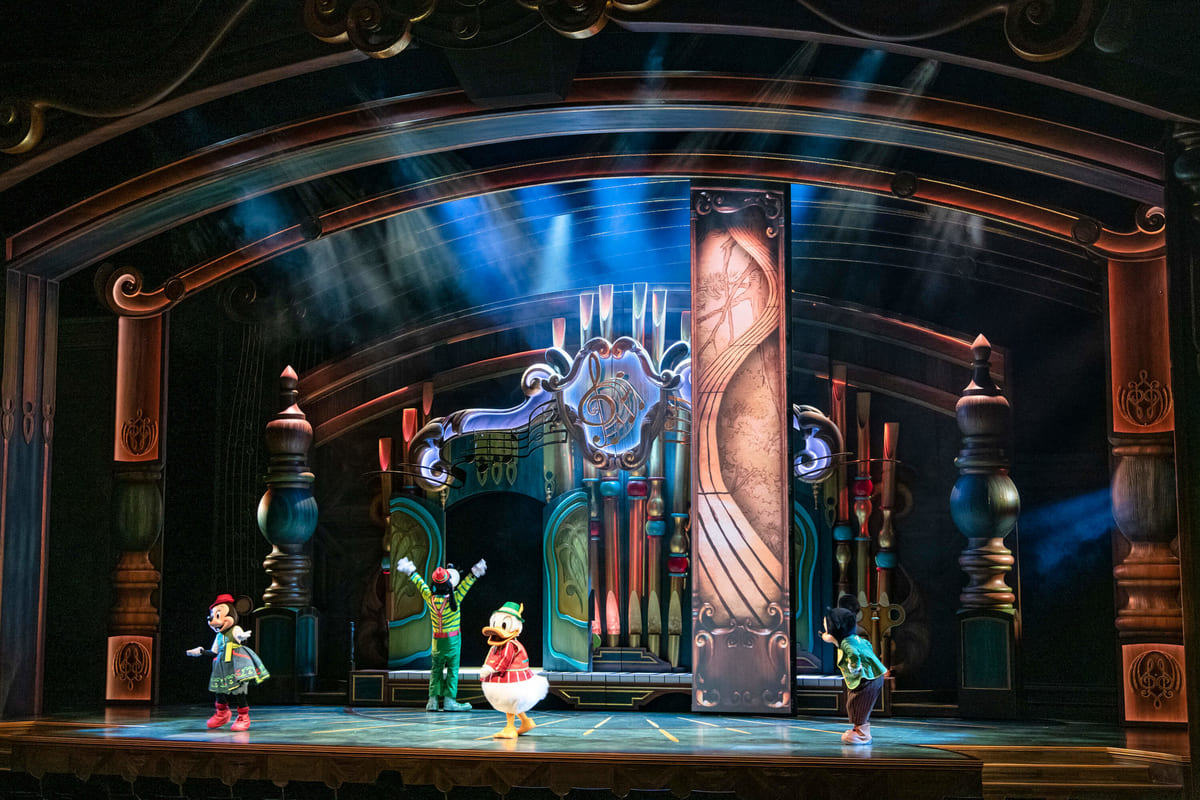 ディズニーキャラクターたちと一緒に素晴らしい音楽をめぐる旅！東京