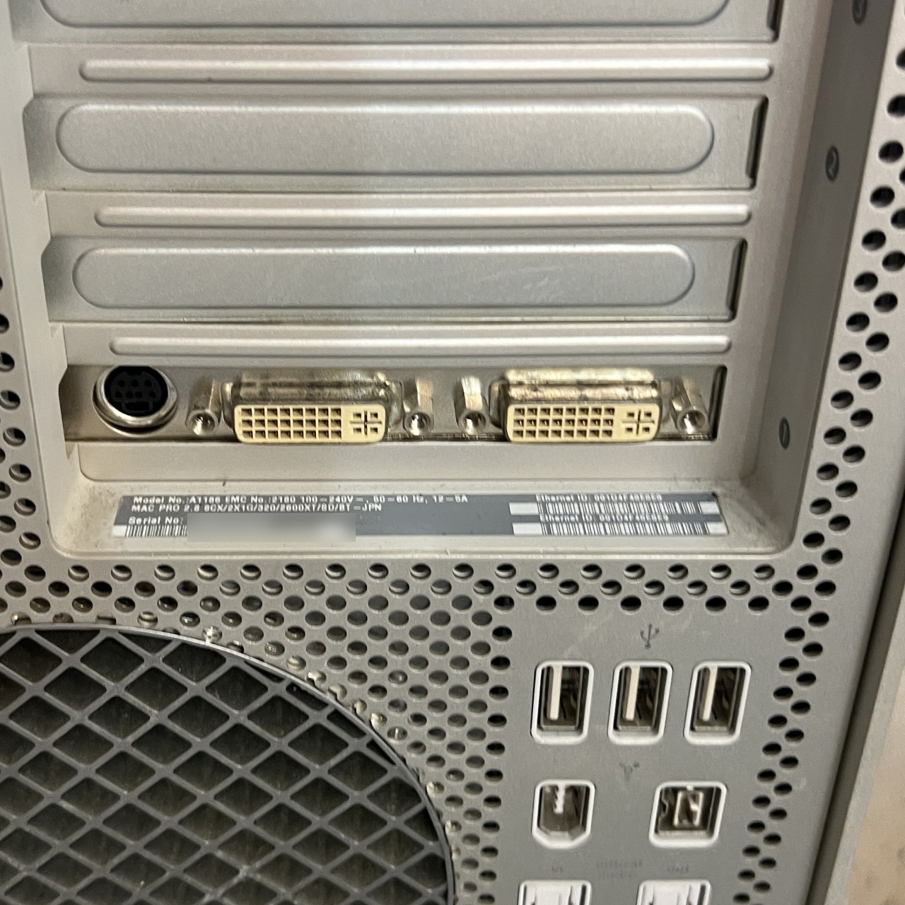 Mac Pro (Mid 2010) ブルー画面でフリーズする SSDメンテナンス グラボ異常