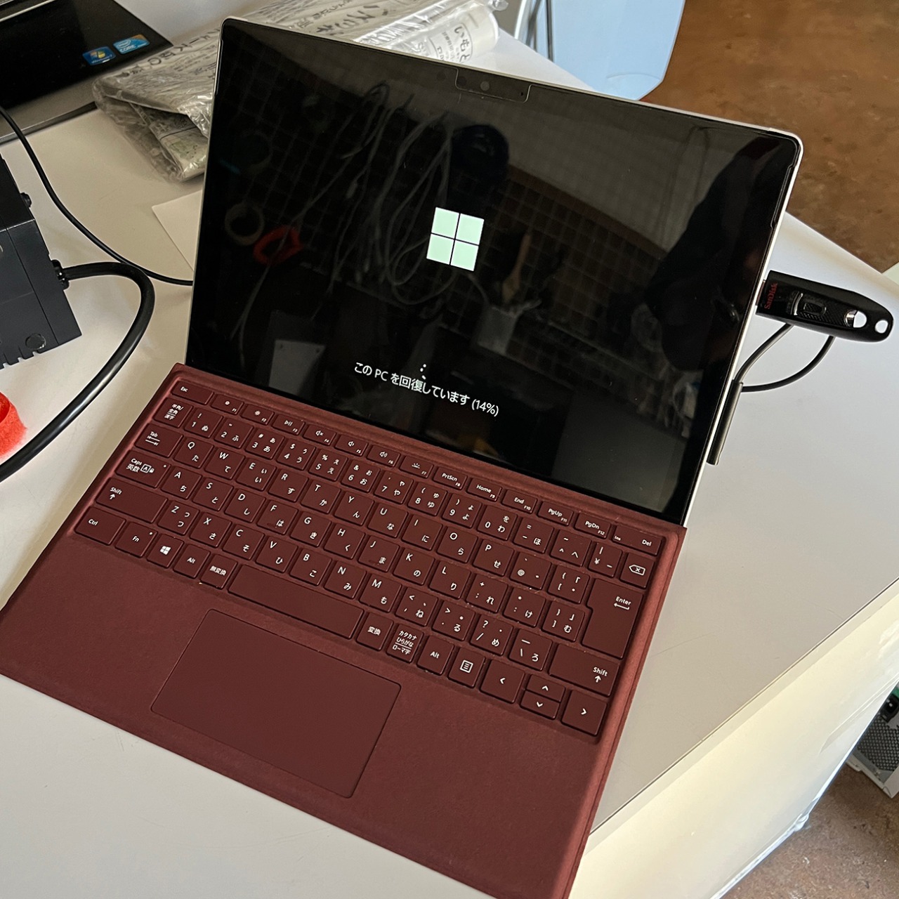 Microsoft Surface Pro 6 M1796 KJT-00028 起動しなくなる Surface