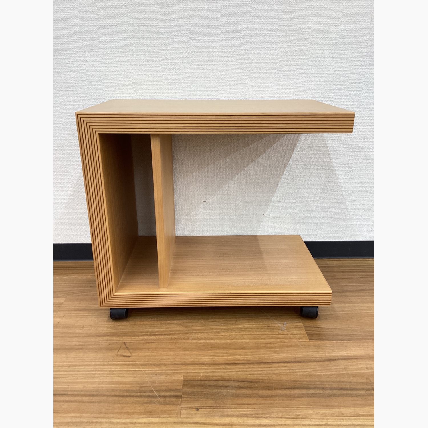 CONDE HOUSE (カンディハウス) サイドテーブル ストライプ キャスター