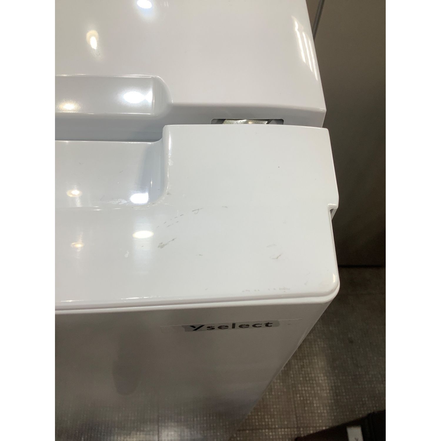 ワールプールジャパン 2ドア冷蔵庫 YRZ-F17J 2022年製 179L