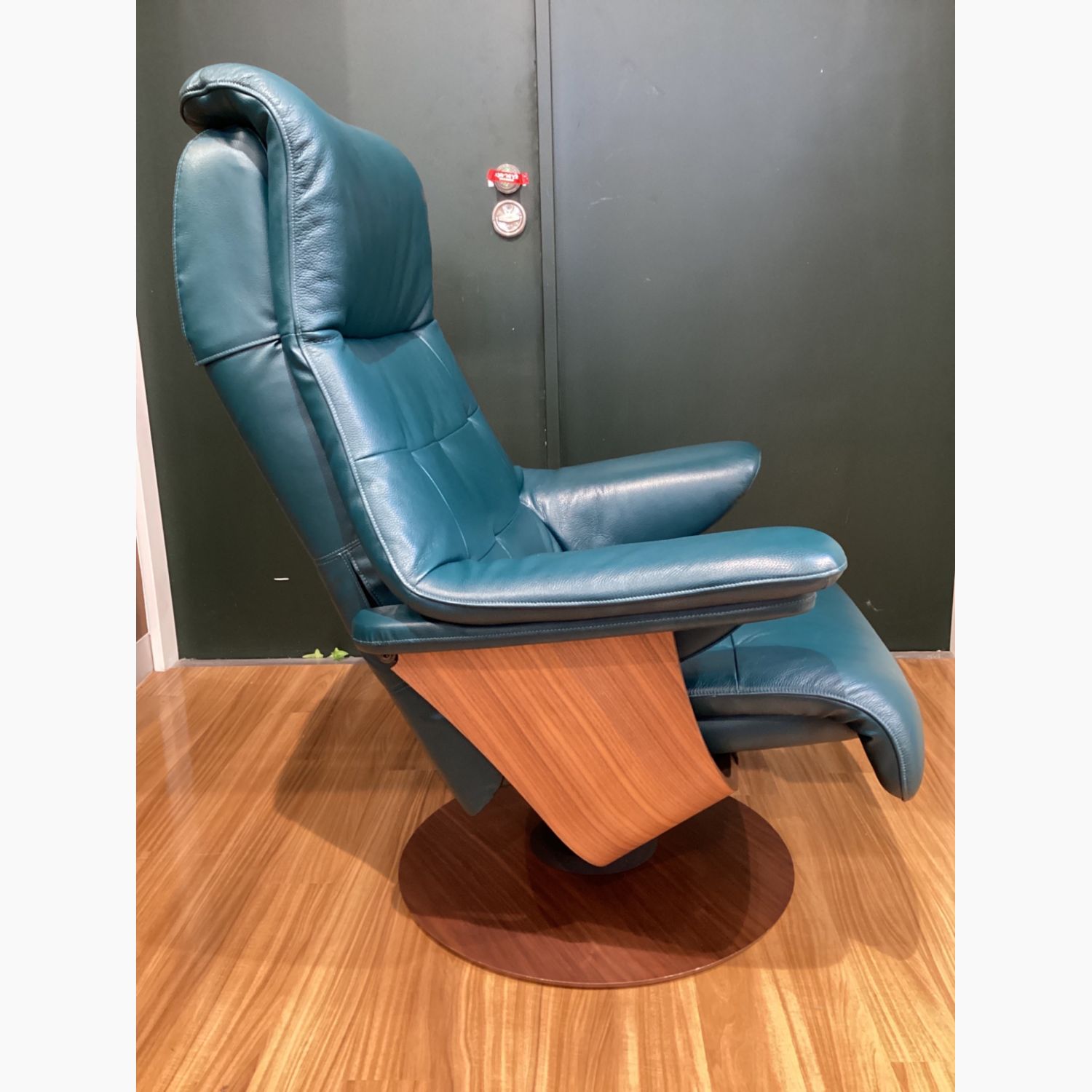 カリモク「ディレトーレ」22万 本革 リクライニングソファ シングル