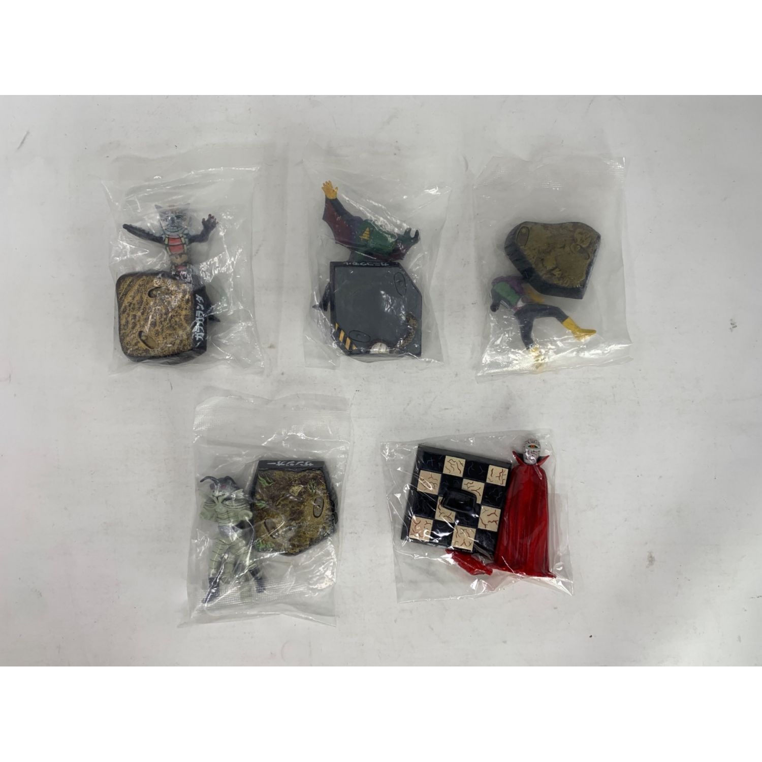 フィギュア 10種セット ライダー怪人名鑑｜トレファクONLINE