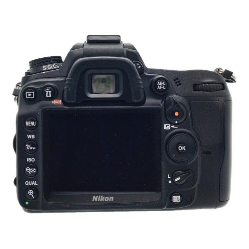 Nikon (ニコン) D7000 18-200VRⅡレンズキット デジタル一眼レフカメラ