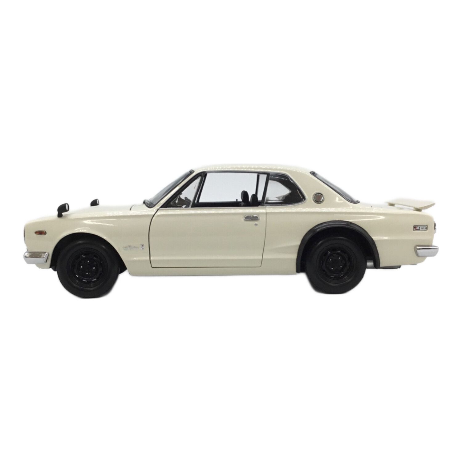 京商 (キョウショウ) ダイキャストカー 1:18 NISSAN SKYLINE 2000 GT-R