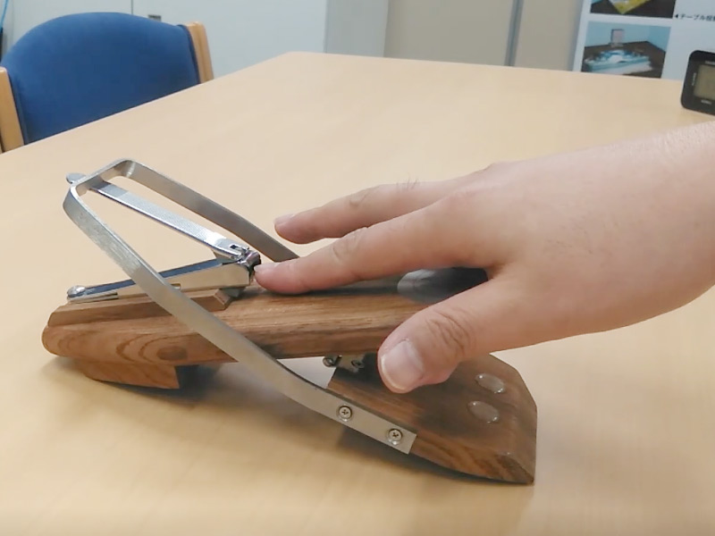 介護用品・福祉用具通販サイト SCRUM / ワンハンド爪切り3