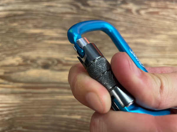 DEEN.J カラビナ ツイストロック 耐荷重400kg DNJC__ | 公式オンライン