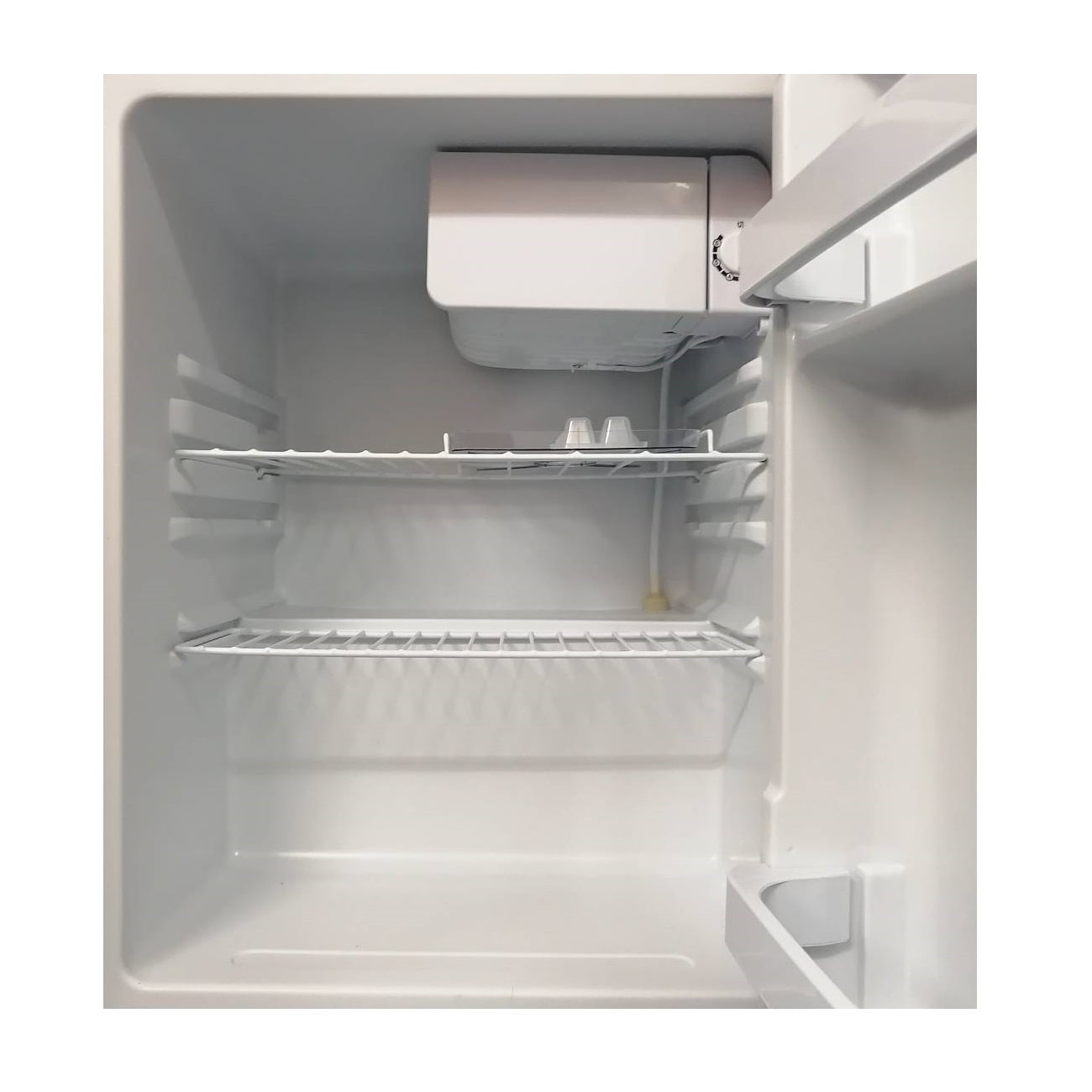 ジーマックス ZR-70 ホワイト 冷蔵庫 70L用(ホワイト): スタイルクレア