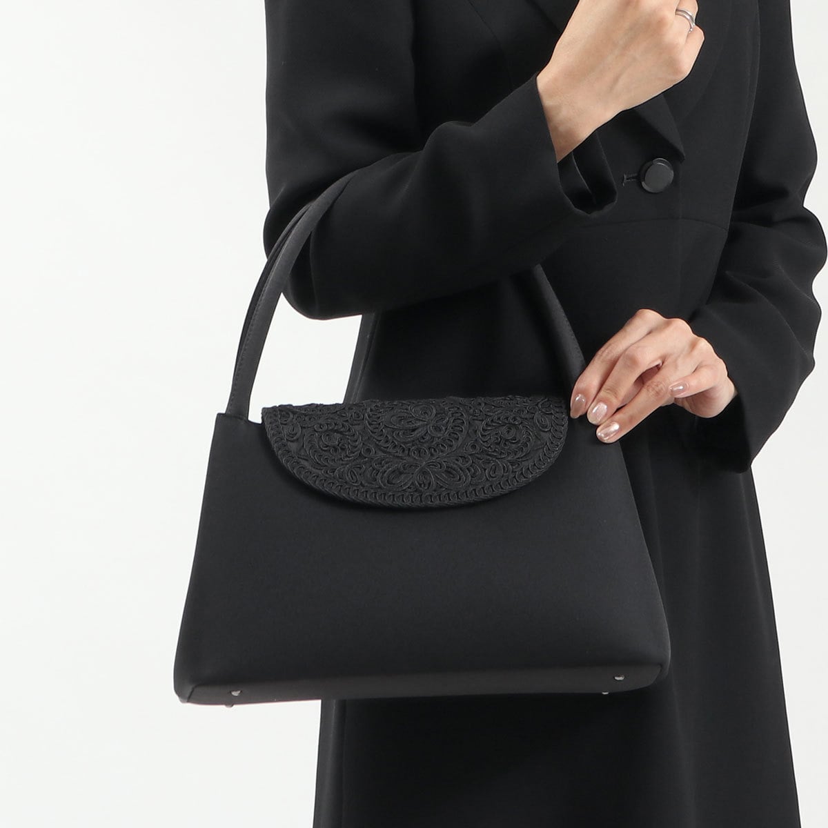 岩佐 フォーマルバッグ IWASA イワサ コード刺繍ソフトフォーマル