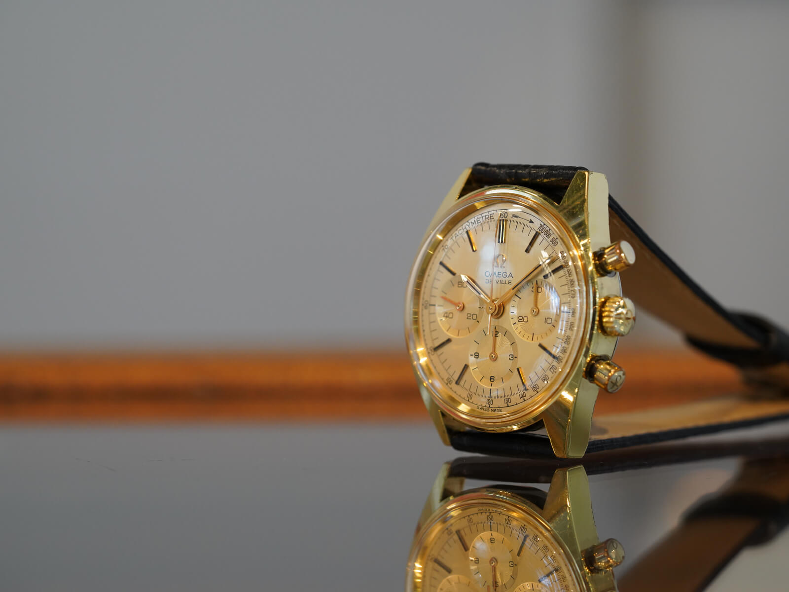 オメガ/デヴィル/クロノグラフ/ゴールドダイヤル/キャップゴールド/手