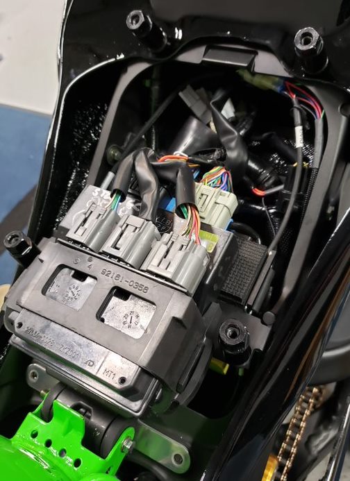 Kawasaki ZX-6R Seat + Battery + Ecu Mounting Tray – EDR Performance