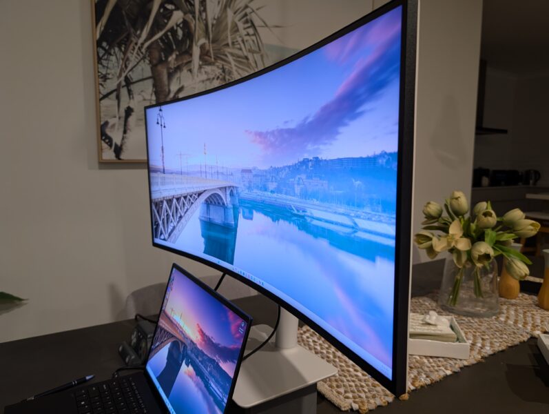 Review: Dell 34 Plus USB-C Monitor (S3425DW) -- a jack of all