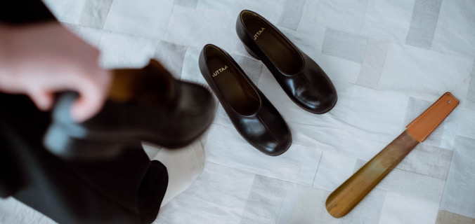 AUTTAA アウッタ｜ジプシー ブラック