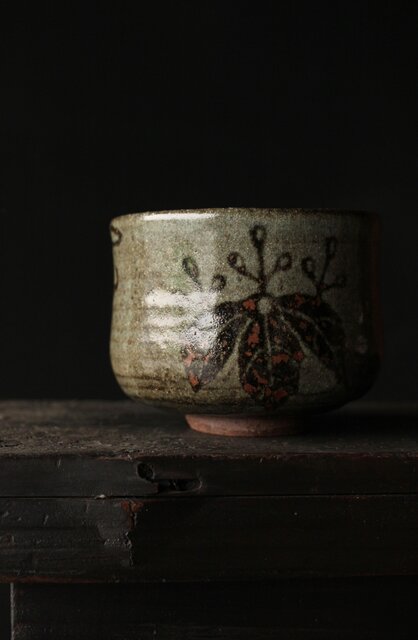 清水六兵衛 菊桐紋 絵唐津茶碗 藪内節庵敷箱 P368｜骨董店 のびる 古