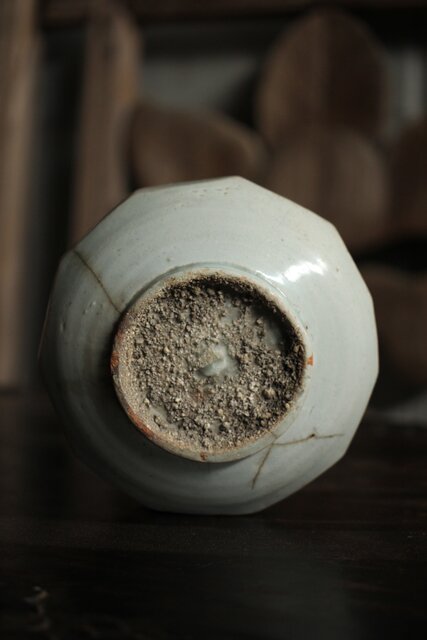 朝鮮李朝 白磁面取壺 P522｜骨董店 のびる 古美術 骨董 和風建具 蔵戸