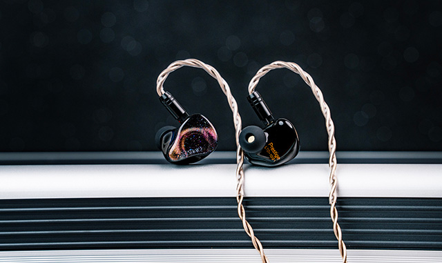 THIEAUDIO からフラッグシップモデルをファインチューニングした新製品