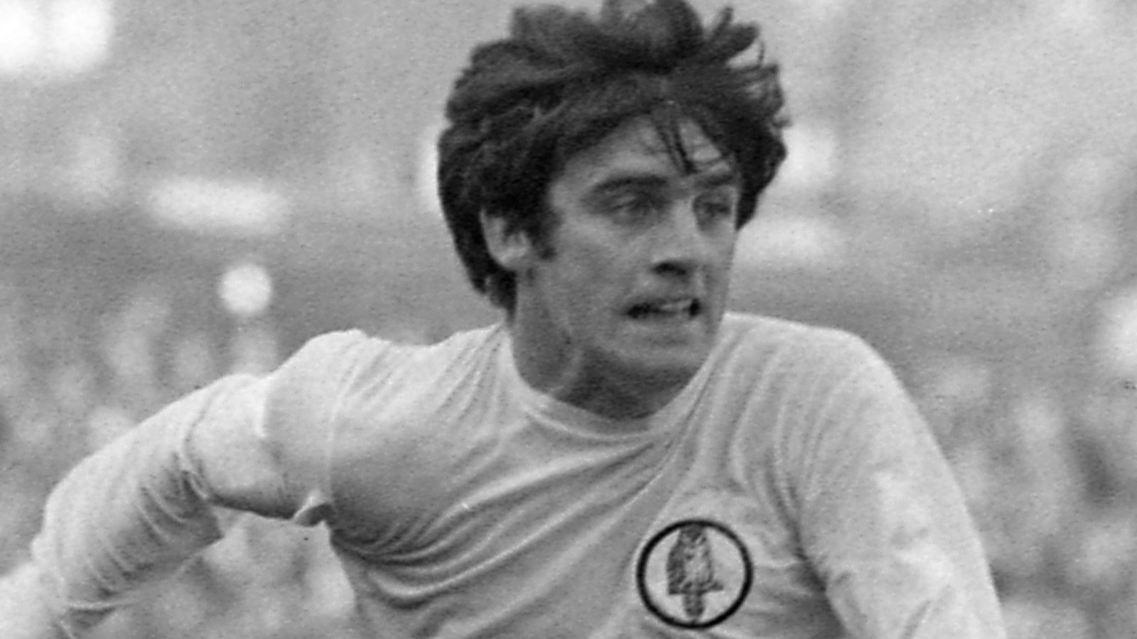 Peter Lorimer: Leeds confirm record goalscorer is fighting long