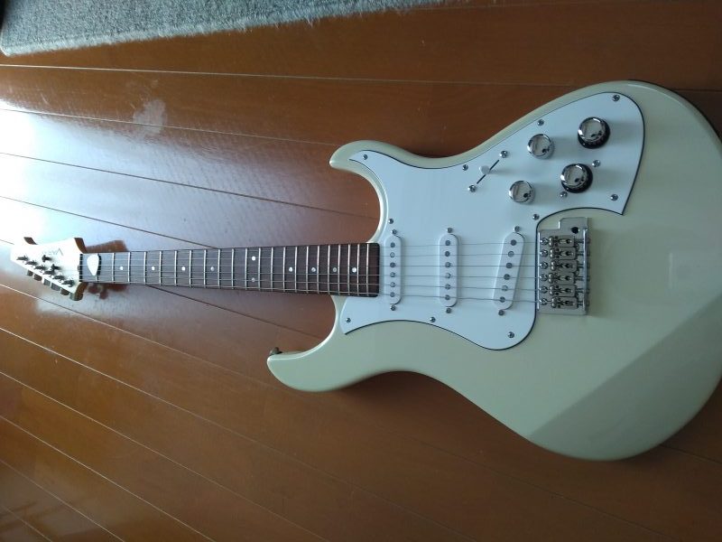 Variax Standardのレビューをしてみる - エレキギターログ