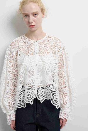 LANVIN en Bleu(ランバン オン ブルー)｜ケミカルレースフレアブラウス