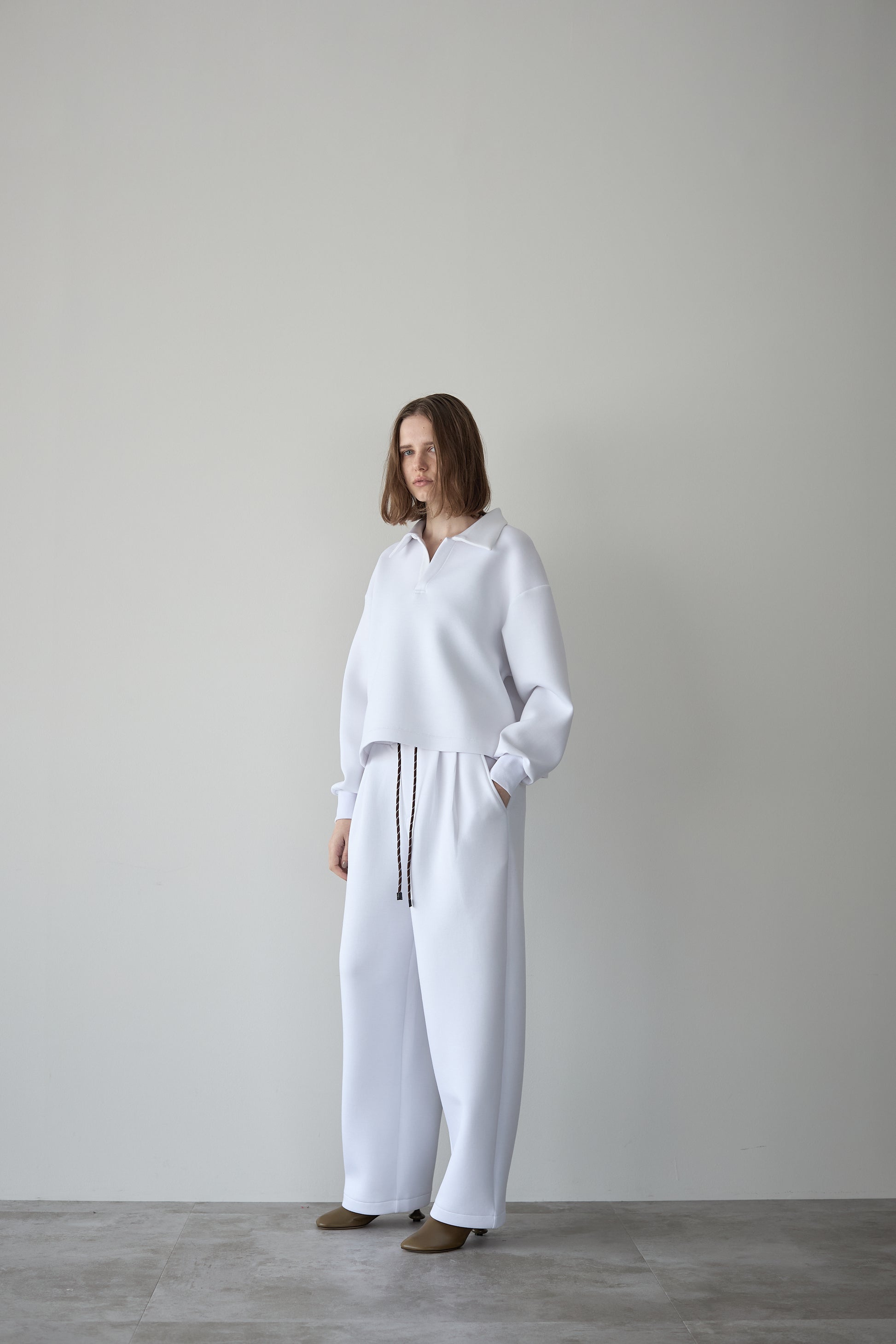 ビックカラースウェット【WHITE】 – ELLIE