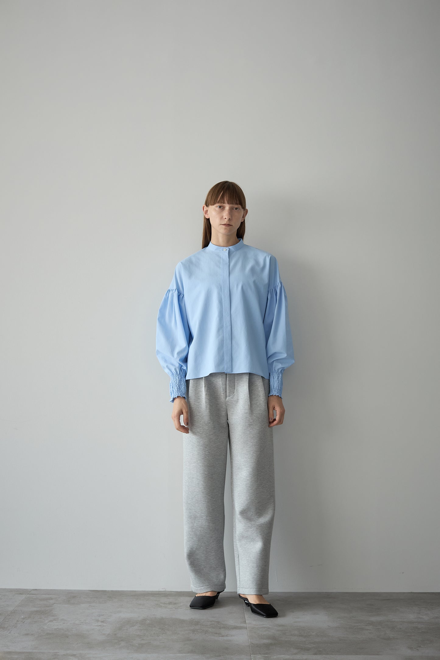 シャーリングカフスブラウス【BLUE】 – ELLIE