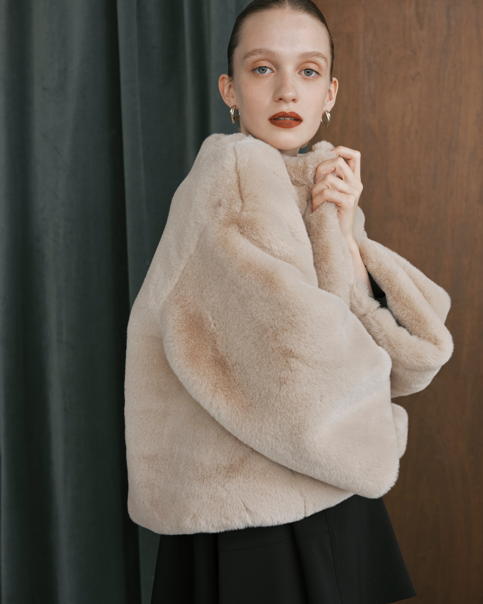 Faux Fur Short Coat – em.