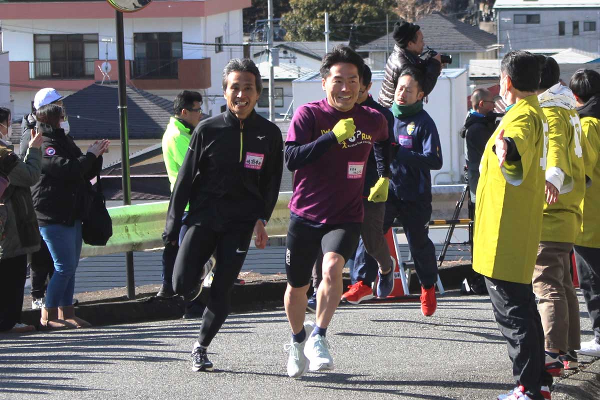 津波だ、逃げろ！」高台避難の教訓 震災知らない世代にも 新春韋駄天