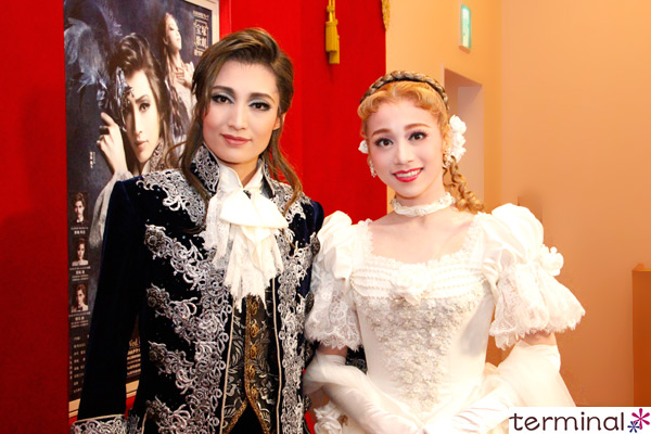 宝塚歌劇 雪組公演『ファントム』 望海 風斗、真彩 希帆 囲み取材