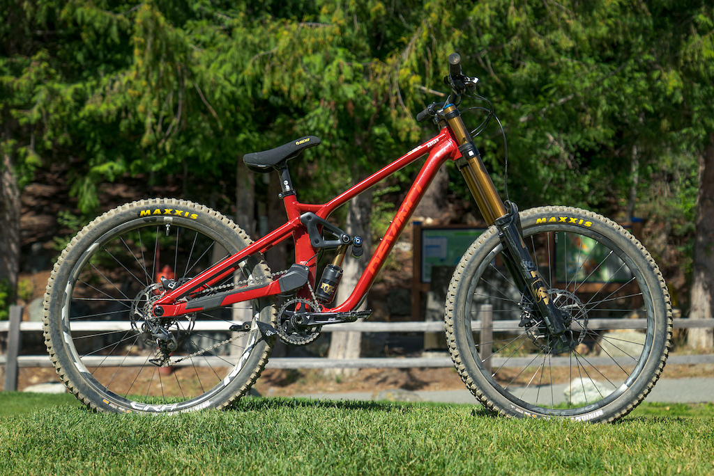 Bike Check: Georgia Astle's Devinci Chainsaw - Pinkbike