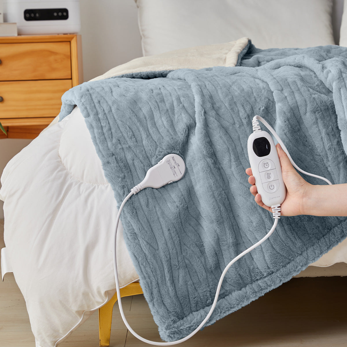 電気掛敷毛布 Naps｜発売1ヶ月で完売・9段階温度調節